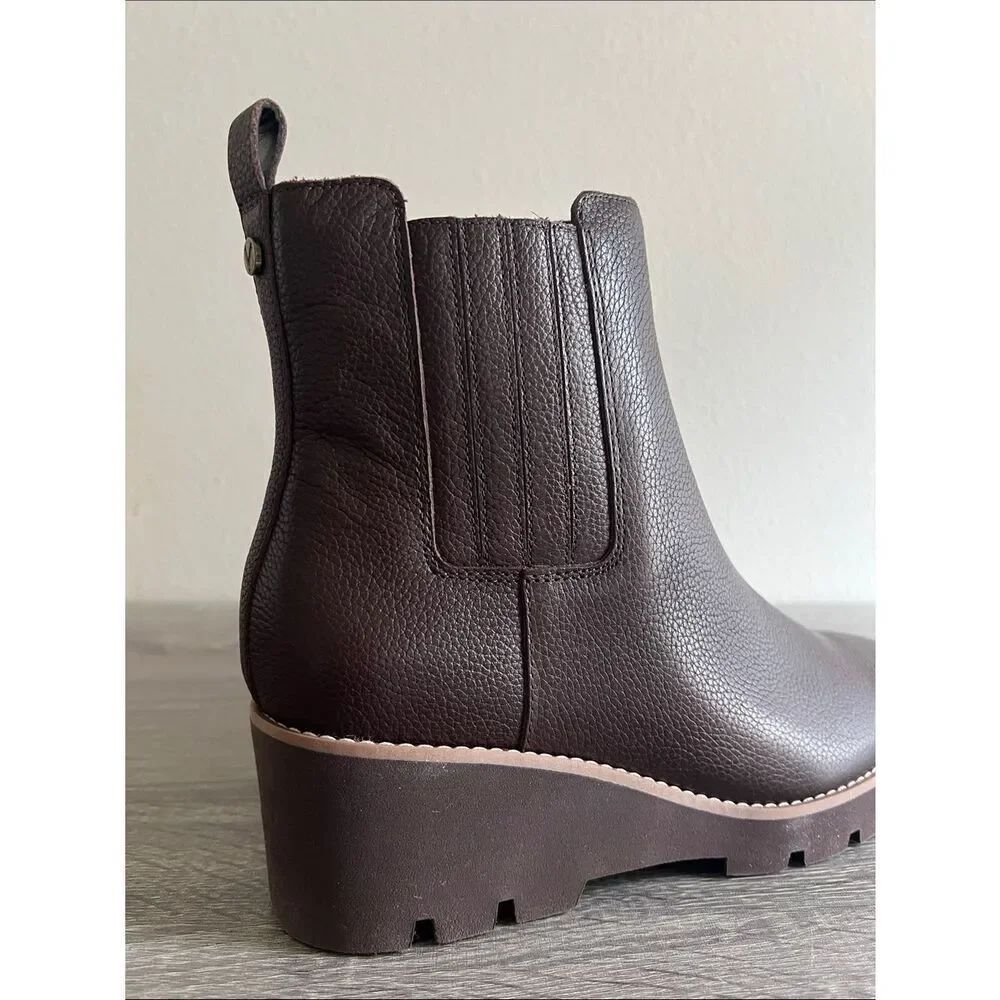 Vionic Aria 2.0 Dark Brown Leather Chelsea Wedge Lug Sole Booties 9M - Picture 5 of 7